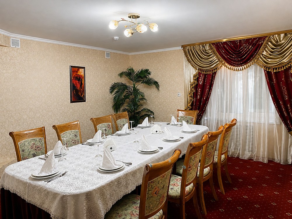 VIP-кімната на десять-дванадцять гостей